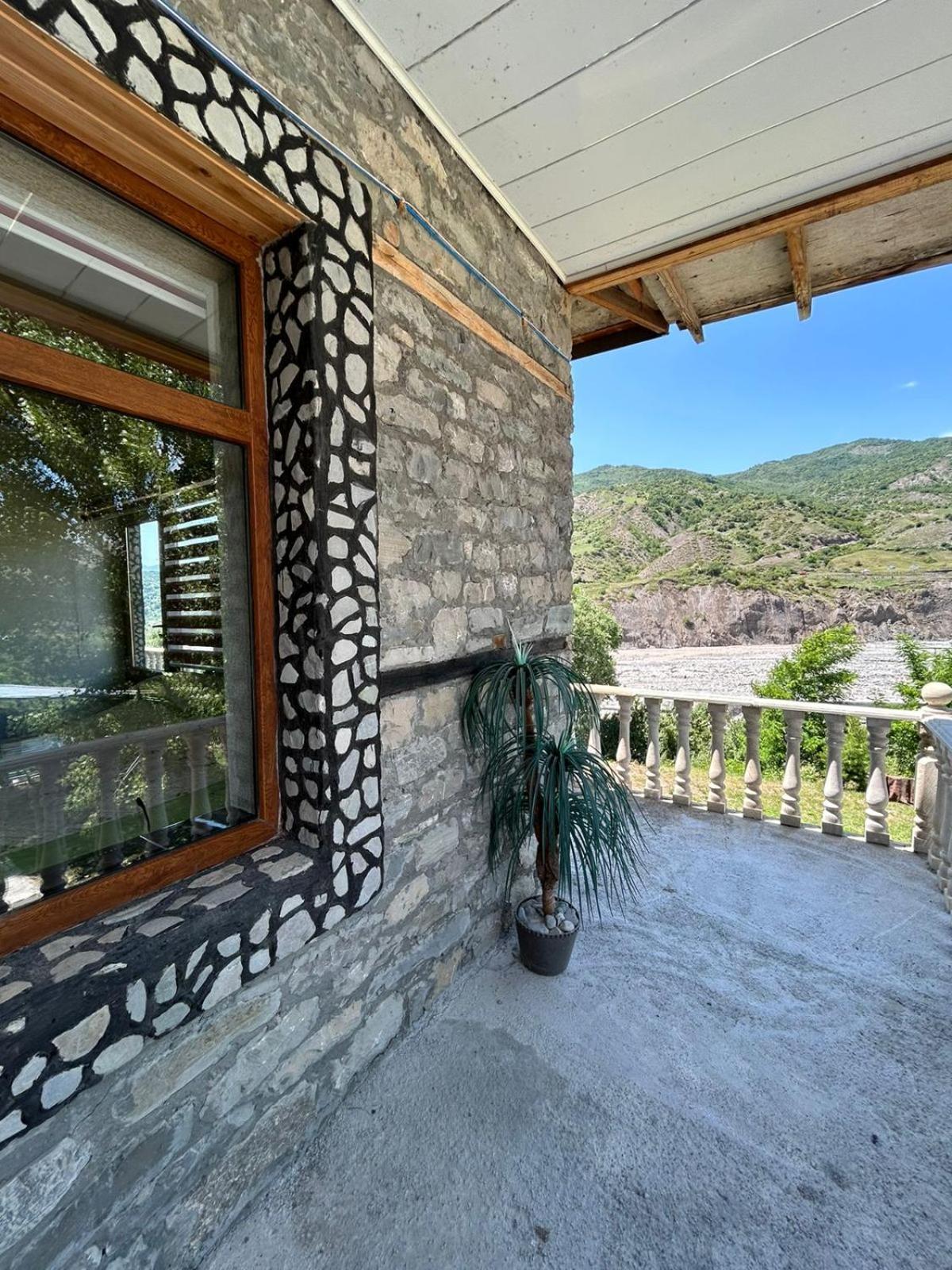Karvansaray Lahic Hotell Exteriör bild