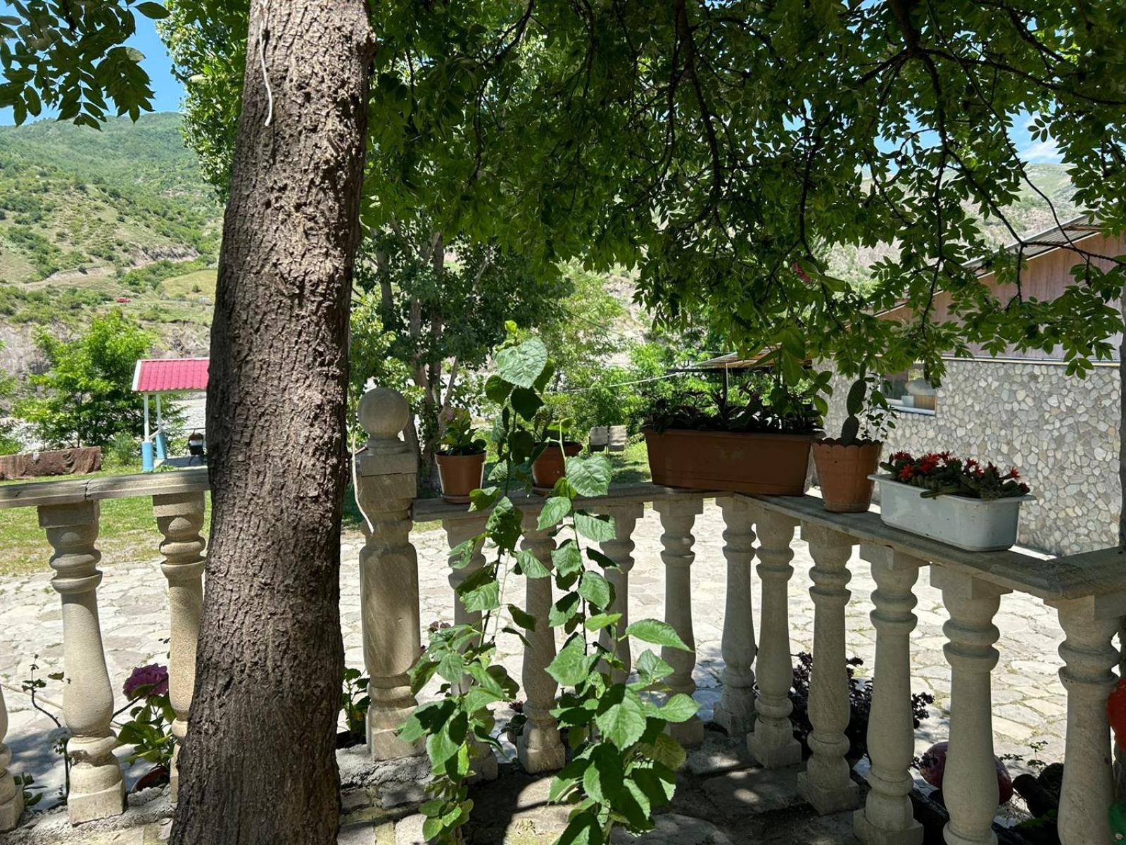 Karvansaray Lahic Hotell Exteriör bild